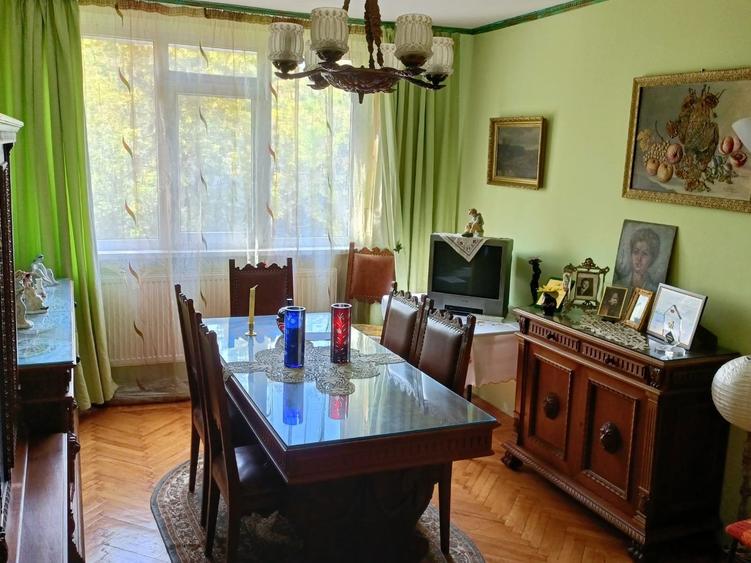 Apartament cu 3 camere decomandat în Țiglina 1