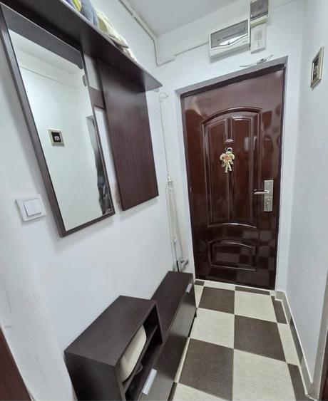 Apartament cu 2 camere semidecomandat în Micro 6