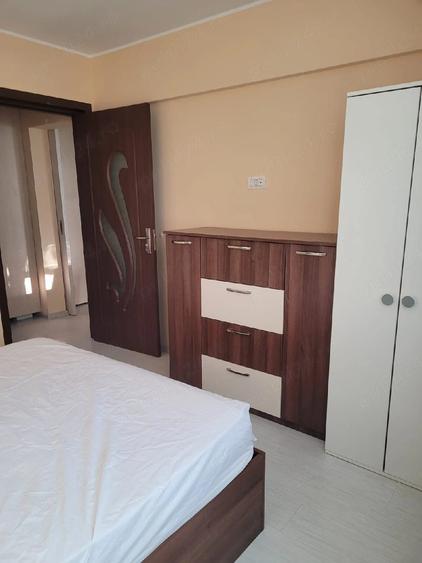 Apartament cu 2 camere semidecomandat în Giurgiului