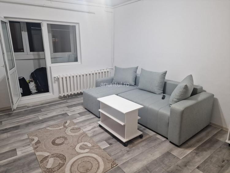 Mall Vitan, proprietar, 2 camere