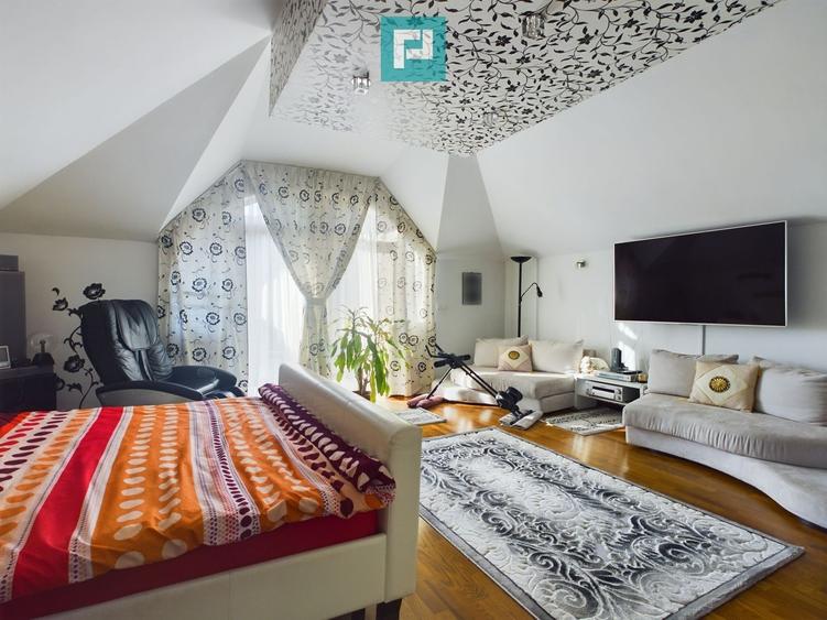 Casă individuală cu 4 camere cu Canalizare în Pârneava