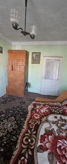 Casă cu 6 camere în Plopu