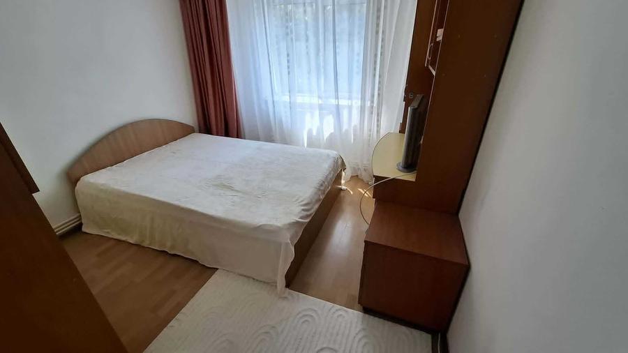 Apartament cu 3 camere decomandat în Metalurgie