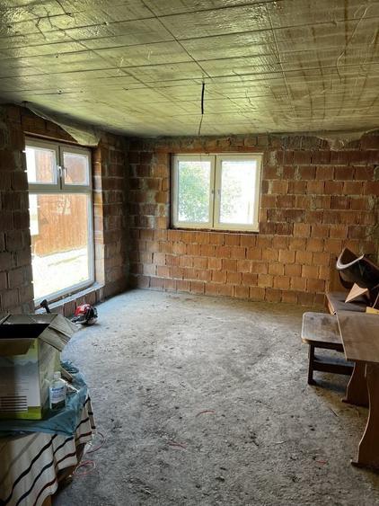 Casă cu 5 camere cu Teren 400 Mp în Cisnădie