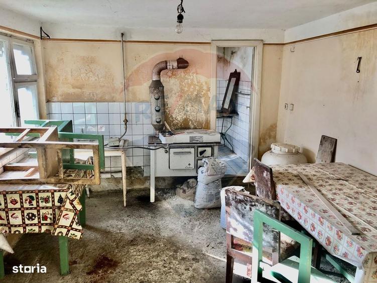 Casă cu 4 camere cu Teren 979 Mp în Tohanu Vechi