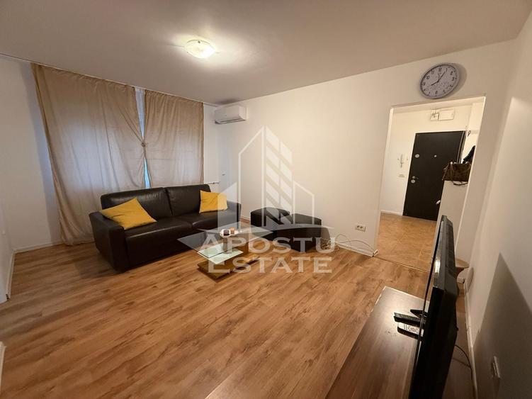 Apartament cu 2 camere semidecomandat, mobilat în Dacia