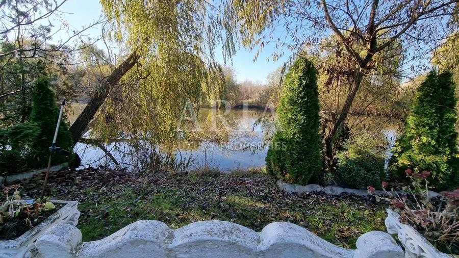Casă individuală cu 24 camere cu Piscina în Iancu Nicolae