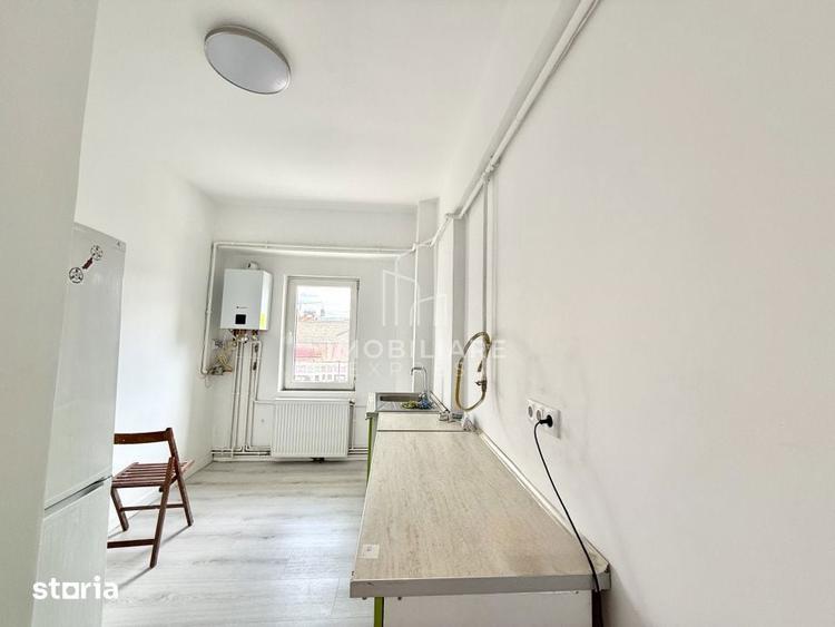 Apartament cu 4 camere decomandat în Central
