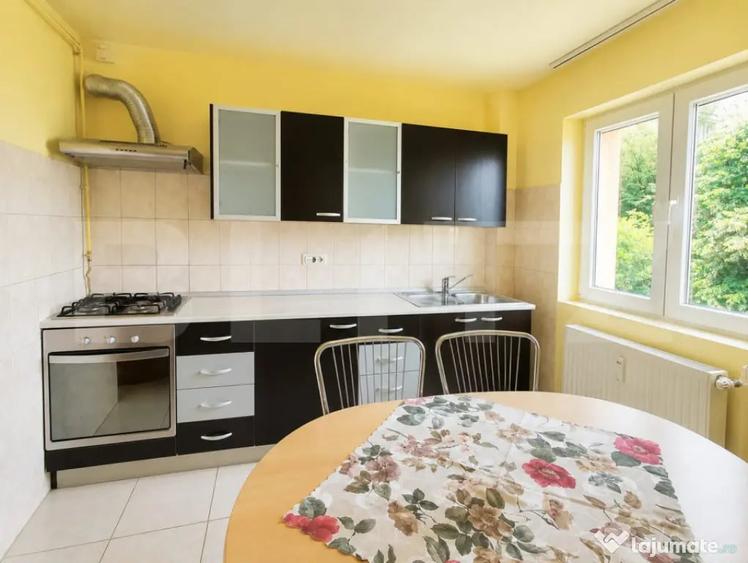 Apartament cu 2 camere decomandat în Central