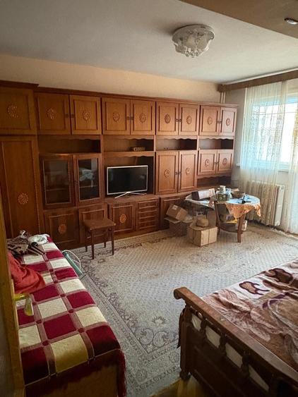Apartament cu 2 camere decomandat în Rogerius