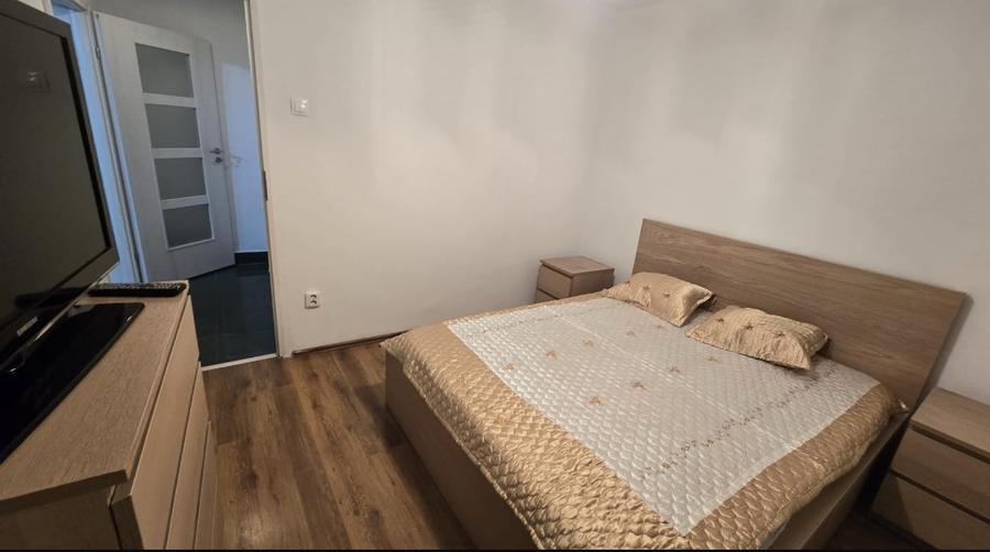 Apartament cu 2 camere semidecomandat în Tineretului