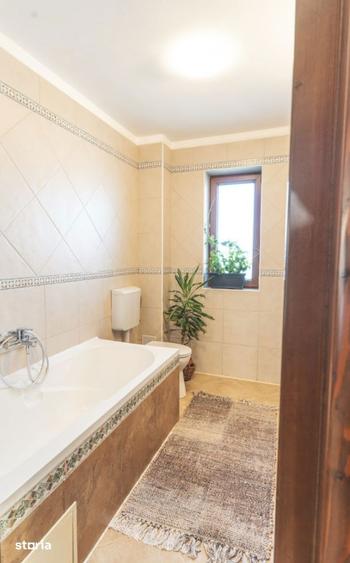 Apartament cu 5 camere în Sângeorgiu de Mureș