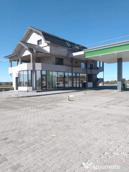 Spațiu comercial, de 240 mp, în Brădești