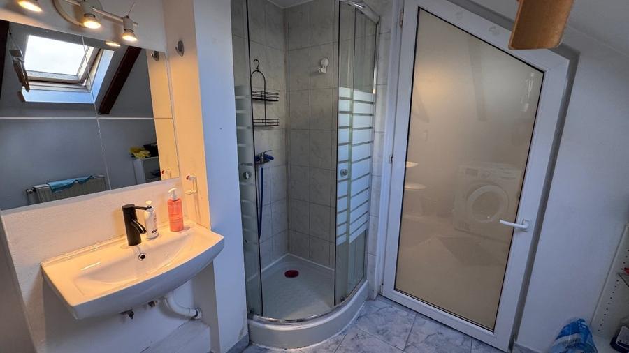 Apartament cu 2 camere semidecomandat, mobilat în Universitate