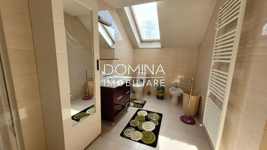 Casă individuală cu 6 camere cu Piscina în 1 Mai