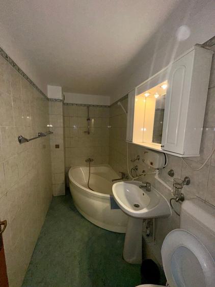 Apartament cu 2 camere decomandat, mobilat în Nerva Traian