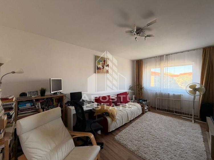 Apartament cu 2 camere decomandat, mobilat în Aradului
