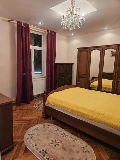 Apartament cu 3 camere decomandat în Drumul Carului