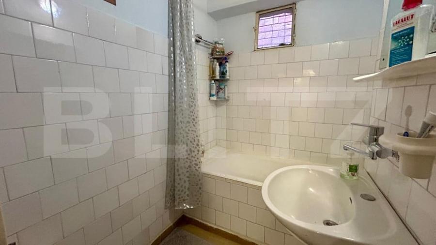 Apartament cu 4 camere decomandat în Dacia