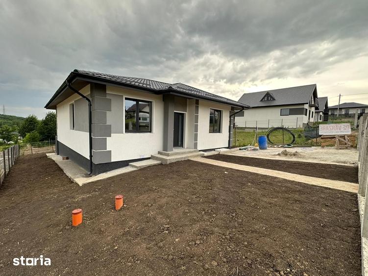 Casă cu 4 camere cu Teren 476 Mp în Cug