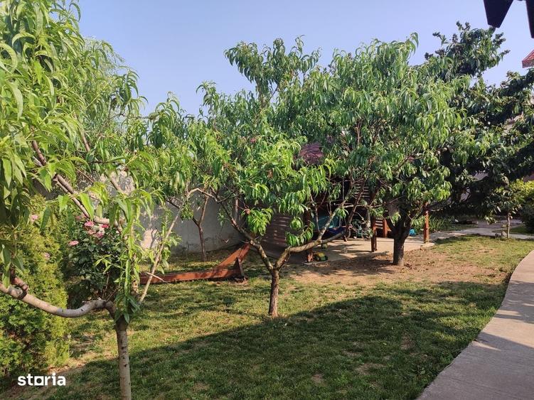 Casă cu 4 camere în Central