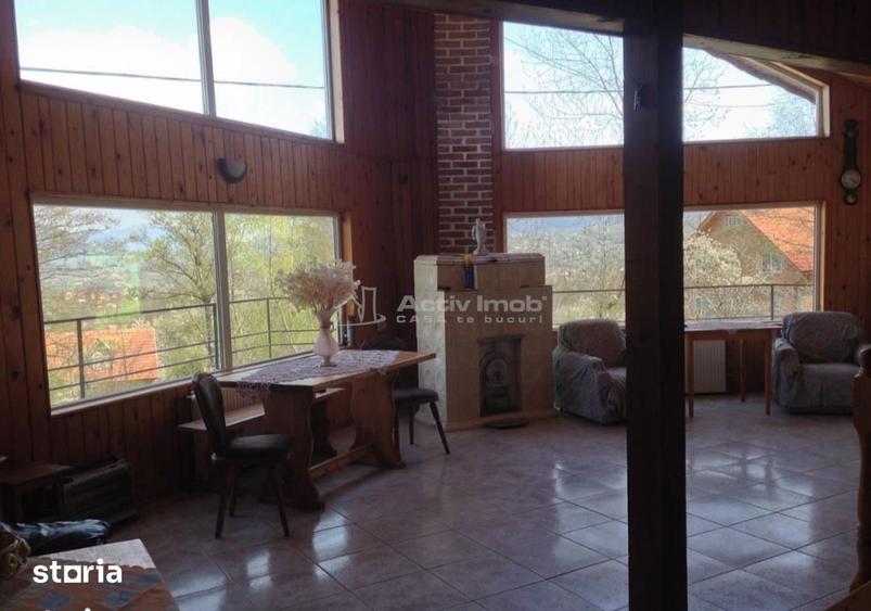 Casă cu 6 camere cu Teren 1618 Mp în Bran