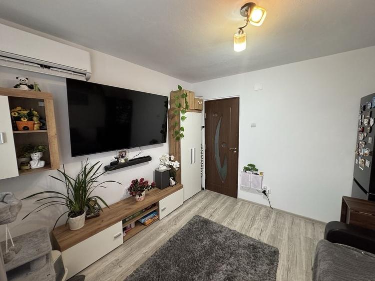 Apartament cu 2 camere semidecomandat în Central