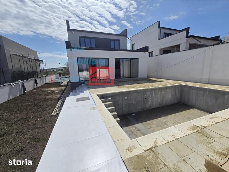 Casă cu 4 camere cu Teren 500 Mp în Aroneanu