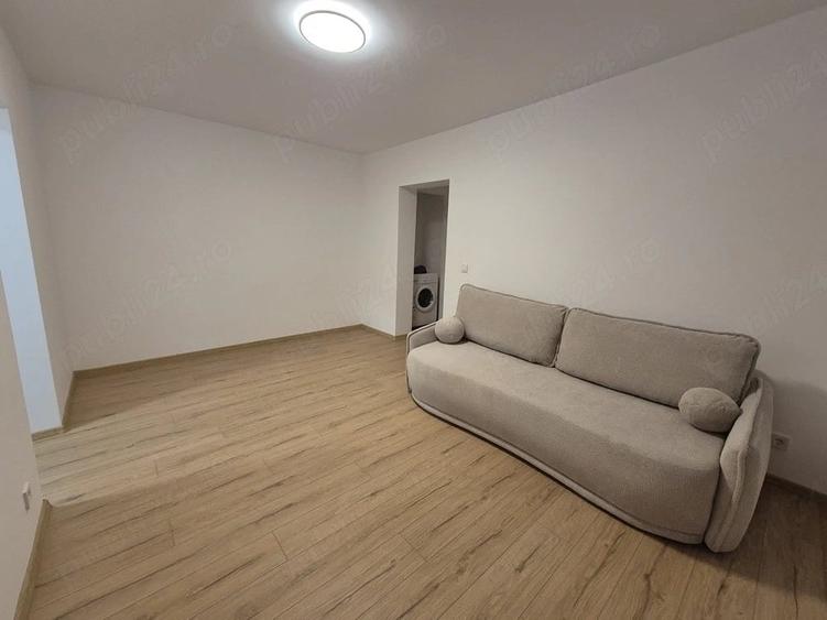 Apartament cu 3 camere semidecomandat în Central