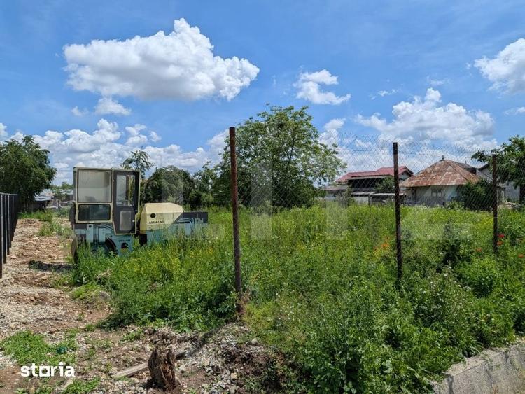 Teren de 12700 mp, în Priseaca