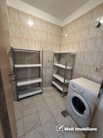 Apartament cu 3 camere semidecomandat, mobilat în Gară
