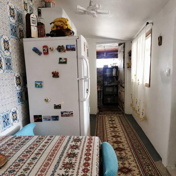 Casă cu 3 camere în Păcureți