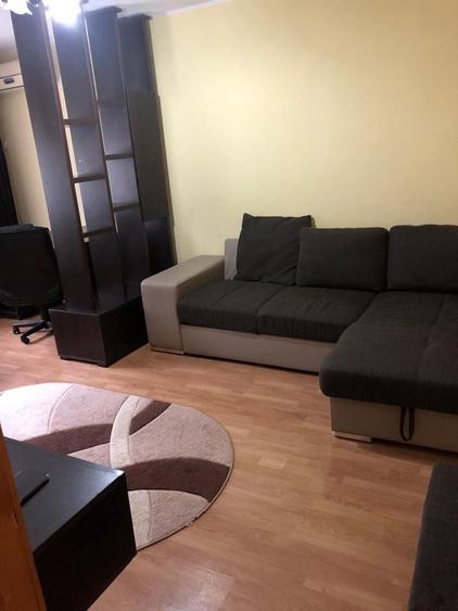 Apartament cu 2 camere decomandat în Nicolina