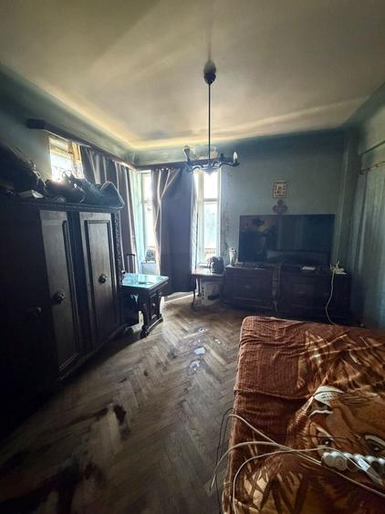 Apartament cu 4 camere decomandat în P-ța Unirii