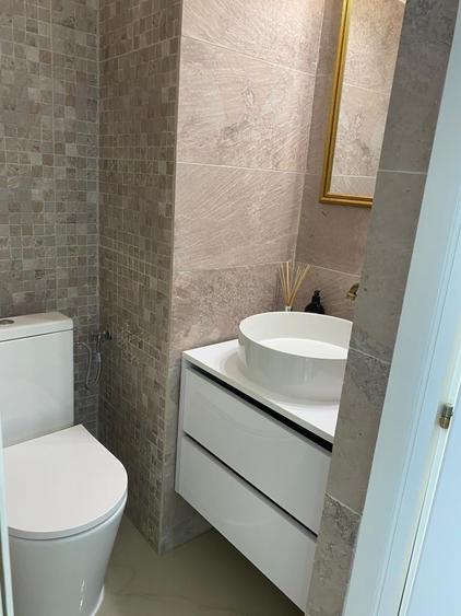 Apartament cu 2 camere decomandat, mobilat în Decebal
