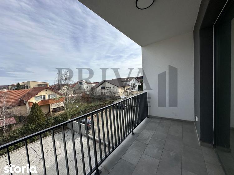 Apartament cu 3 camere decomandat în Girocului