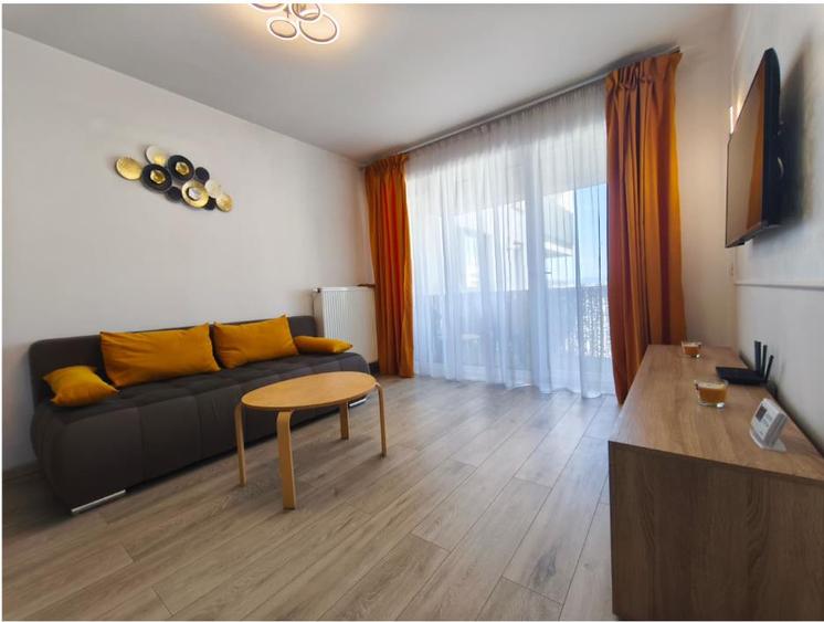 Apartament cu 2 camere semidecomandat, mobilat în Tractorul