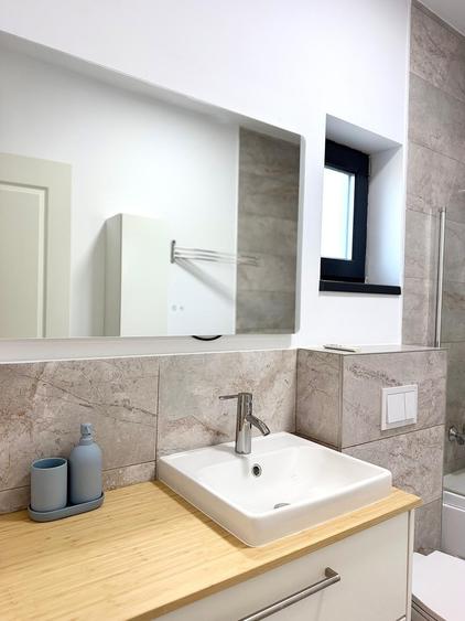 Apartament cu 2 camere semidecomandat în P-ța Romană
