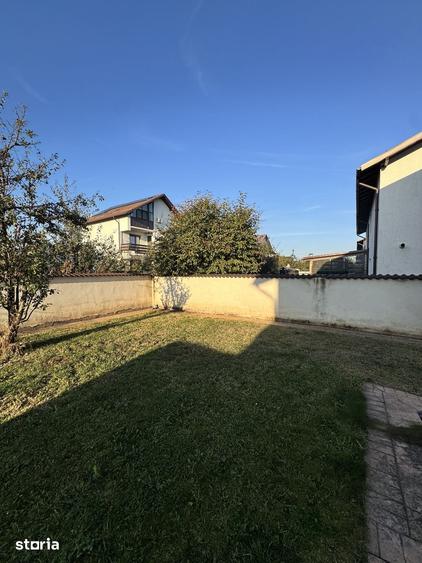 Casă cu 4 camere cu Teren 250 Mp în Ulmi