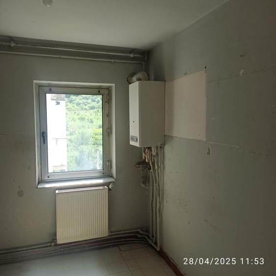 Apartament cu 3 camere decomandat în Archia