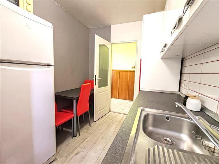 Apartament cu 2 camere semidecomandat, mobilat în Scriitorilor