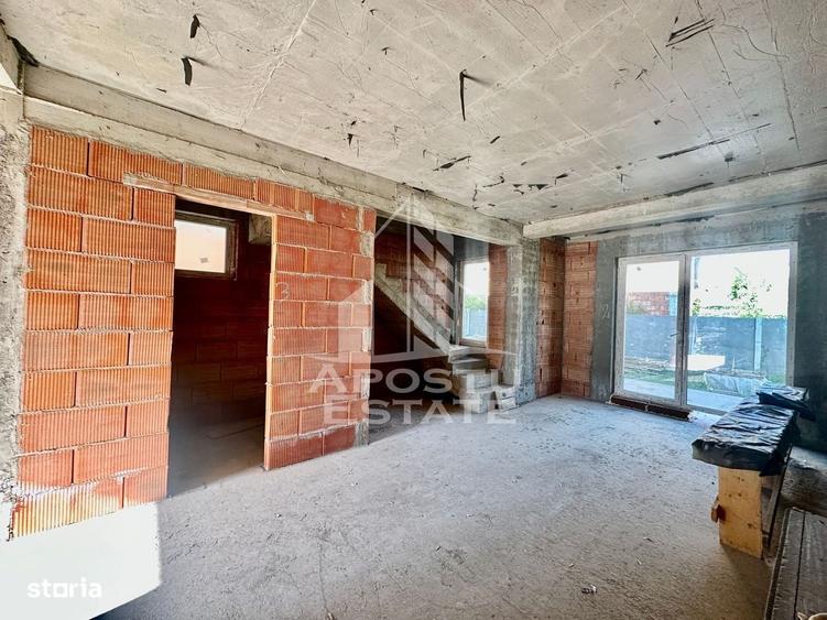 Casă cu 4 camere în Central