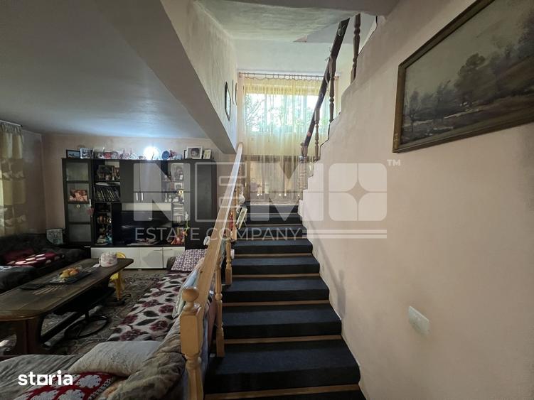 Casă cu 8 camere cu Teren 1950 Mp în Sucevița