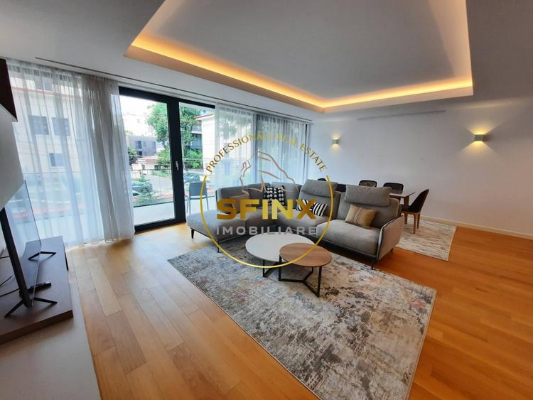 Apartament cu 4 camere decomandat, mobilat în Primăverii
