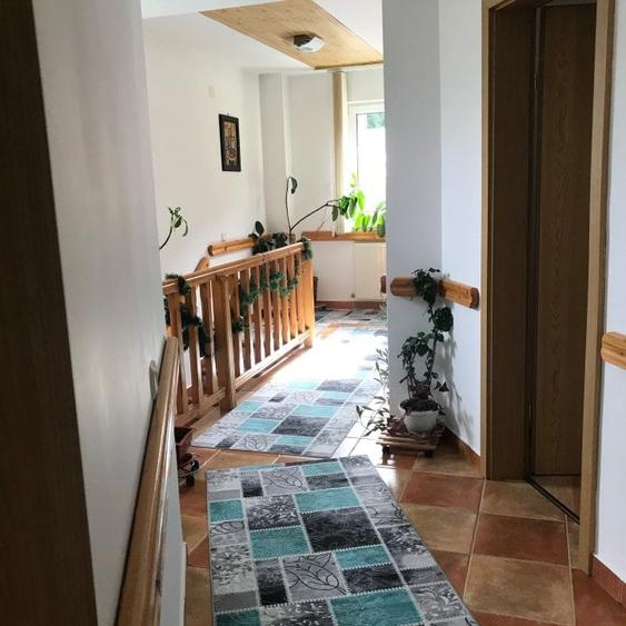Casă individuală cu 8 camere cu Teren 260 Mp în Ultracentral