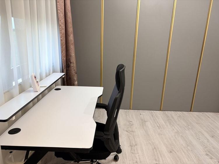 Apartament cu 3 camere semidecomandat în Păulești