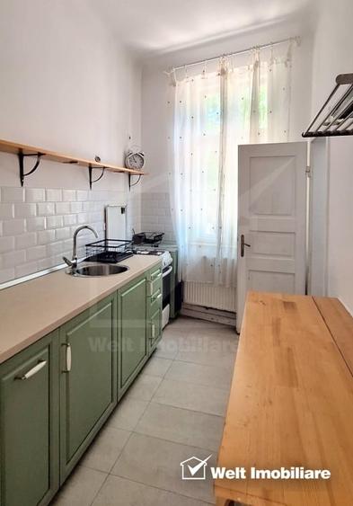 Casă individuală cu 3 camere cu Canalizare în Central