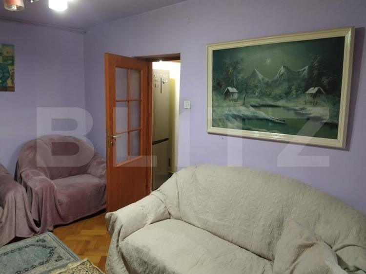 Apartament cu 2 camere semidecomandat, mobilat în Micro 9