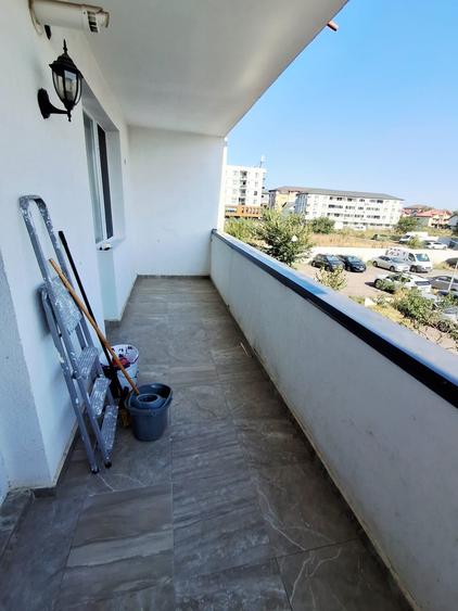 Apartament cu 2 camere decomandat în Berceni