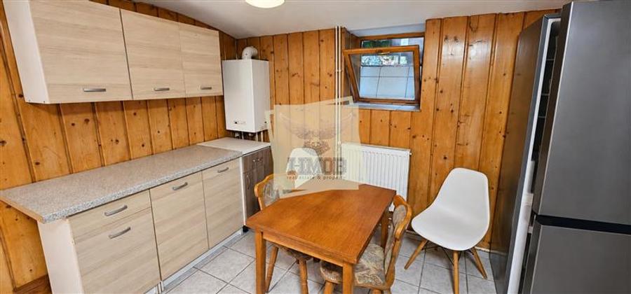 Apartament cu 2 camere decomandat, mobilat în Central